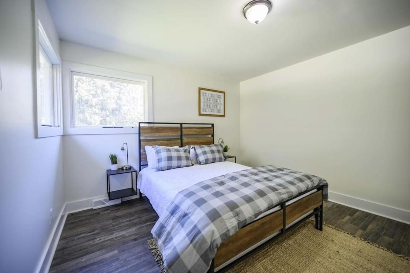 Gorgeous Renovated Home With Large & Private Lot Winchester Eksteriør bilde