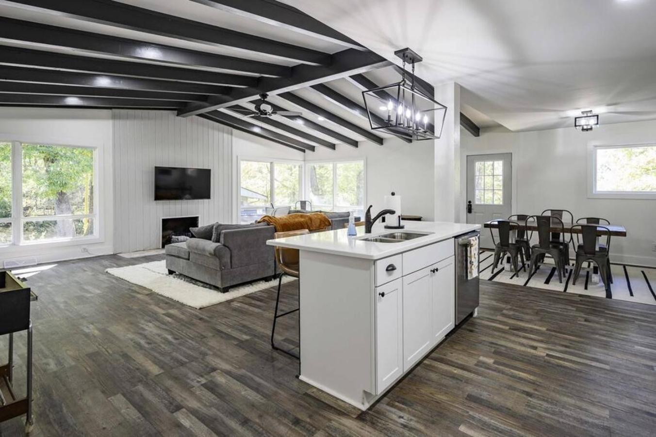 Gorgeous Renovated Home With Large & Private Lot Winchester Eksteriør bilde