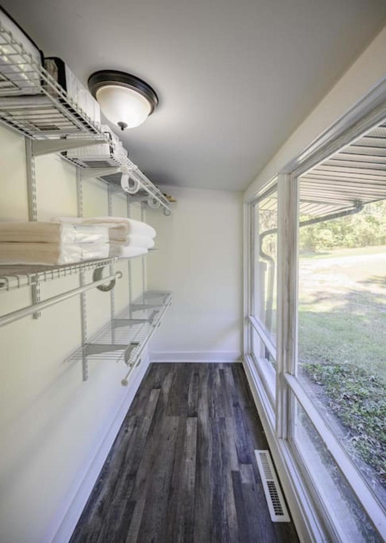 Gorgeous Renovated Home With Large & Private Lot Winchester Eksteriør bilde