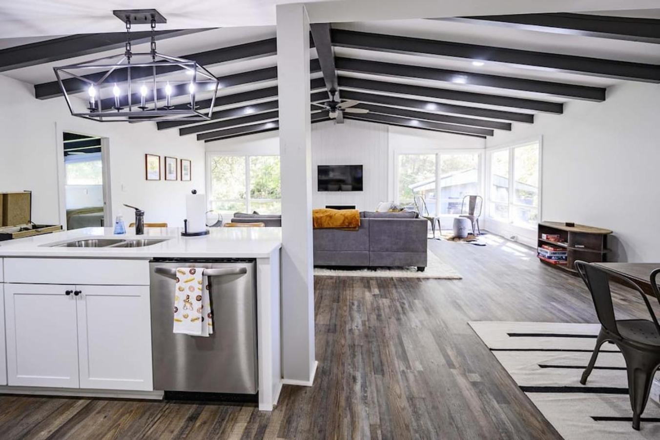 Gorgeous Renovated Home With Large & Private Lot Winchester Eksteriør bilde